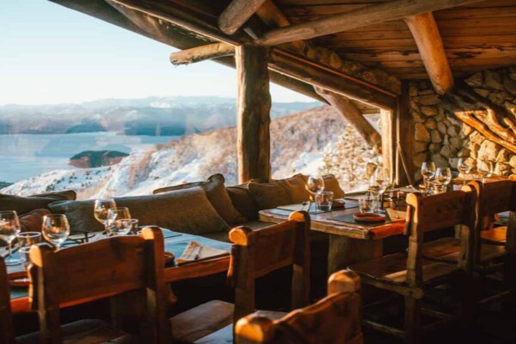 El Refugio en Arelauquen com moto de neve - Bariloche